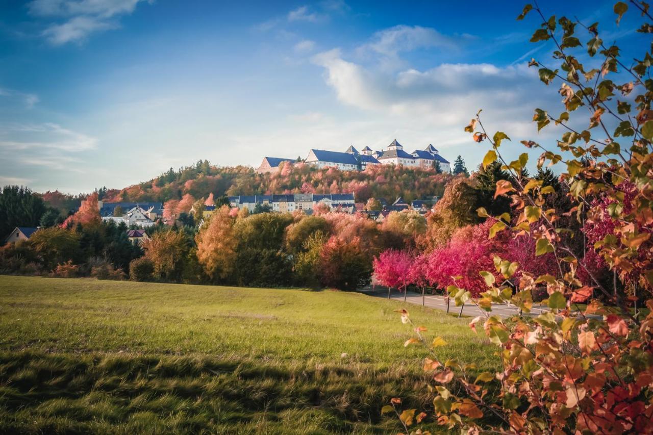 Ferienhotel Goldhuebel Neuhausen  Buitenkant foto