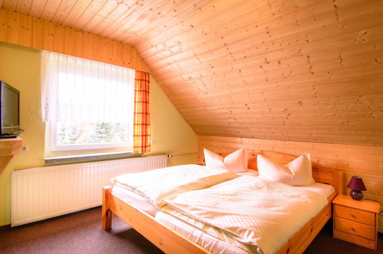 Ferienhotel Goldhuebel Neuhausen  Buitenkant foto